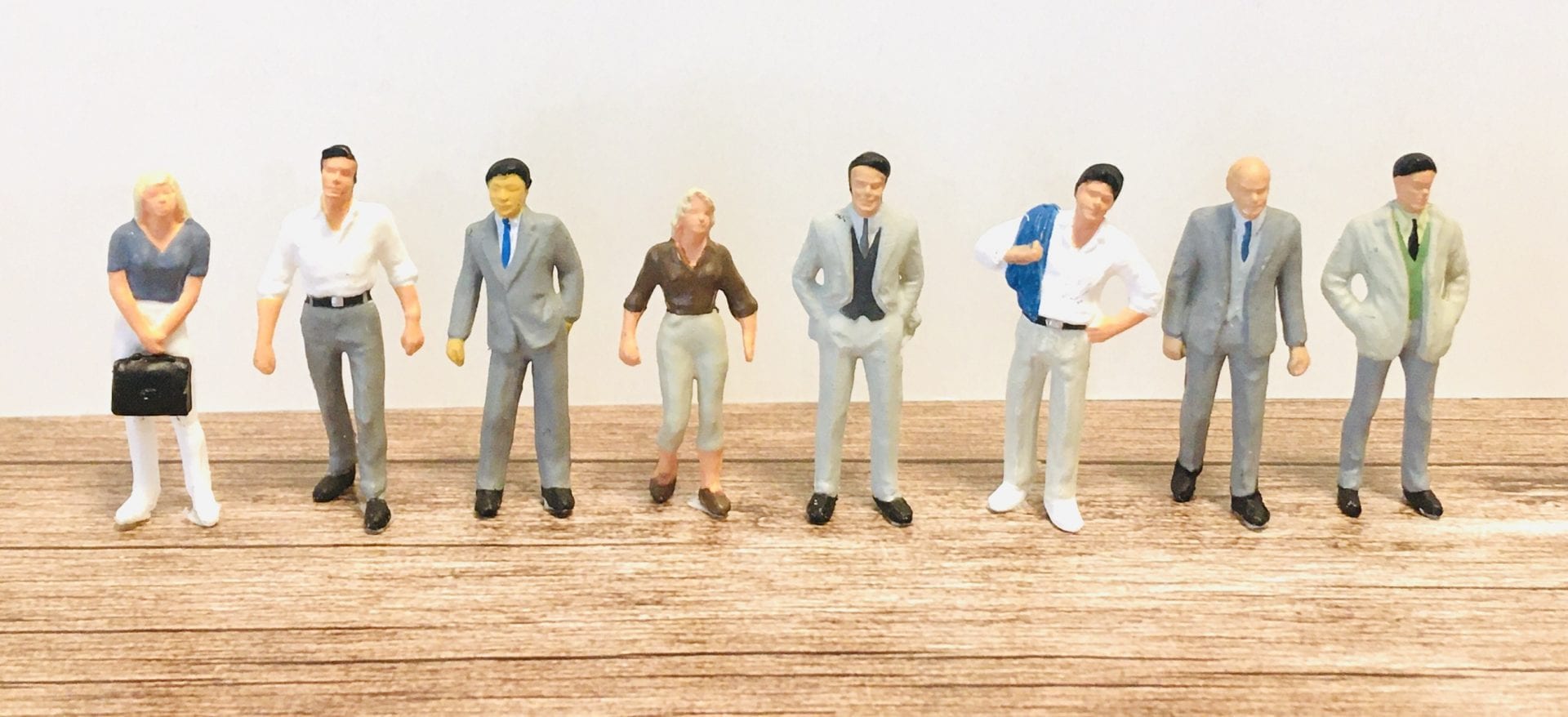 多様そう人物のフィギュアの画像